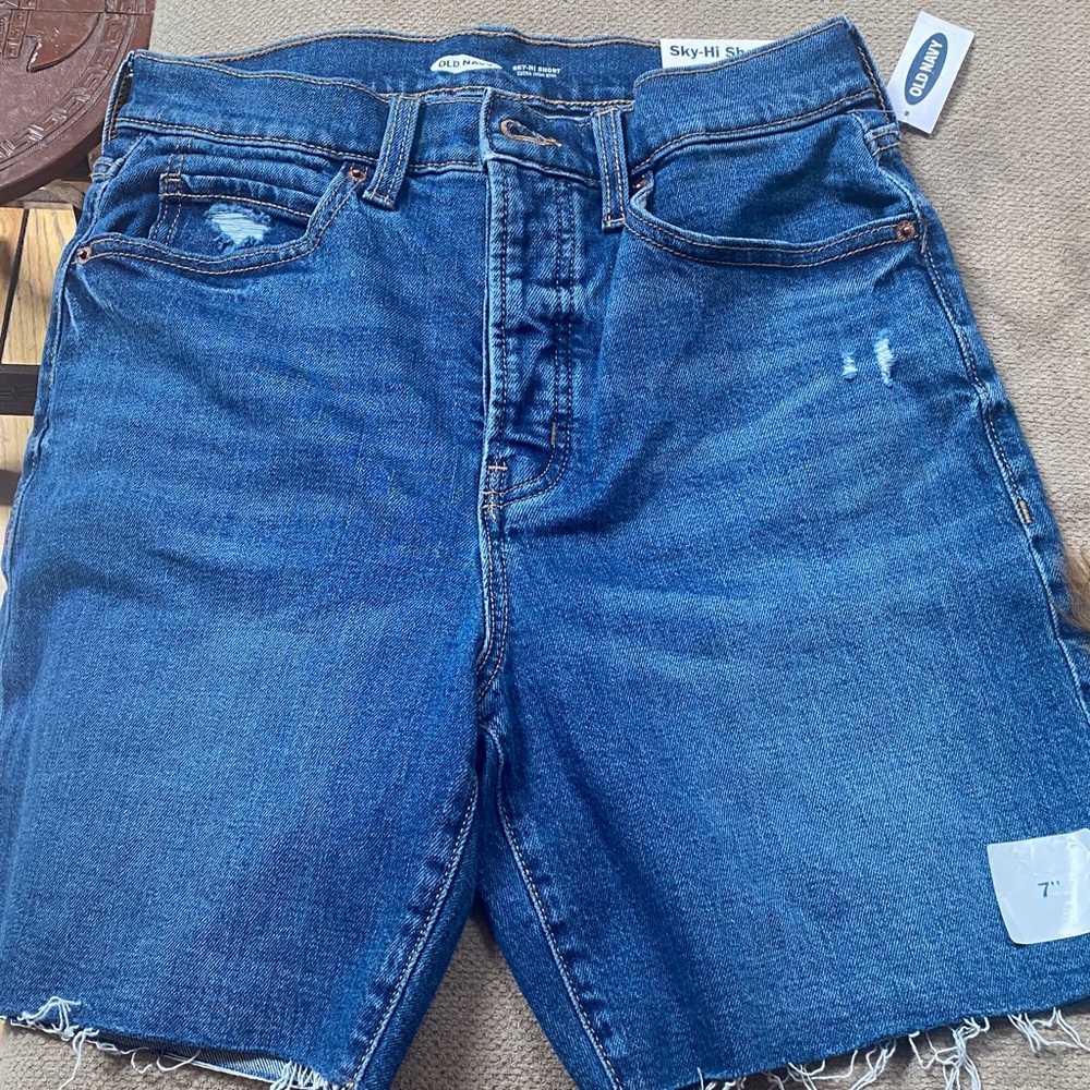 Old Navy Distressed Blue Jean Shorts Sky-High Rise size 8 women’s NWT!